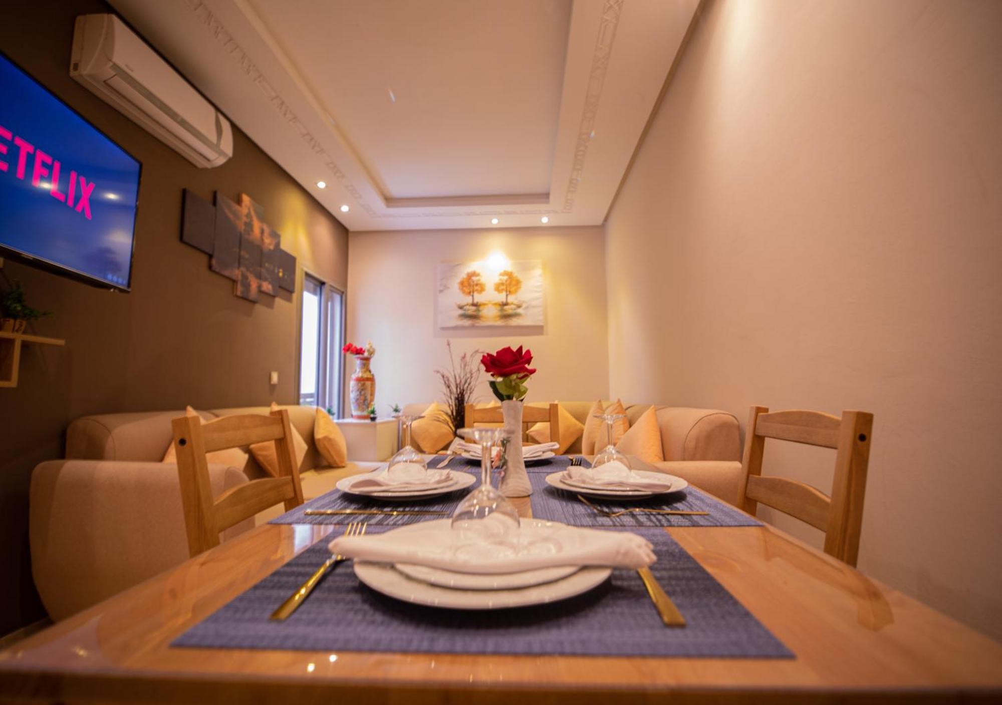 R101- Cosy And Stylish Apartment With King Size Bed- Belvedere الدار البيضاء المظهر الخارجي الصورة