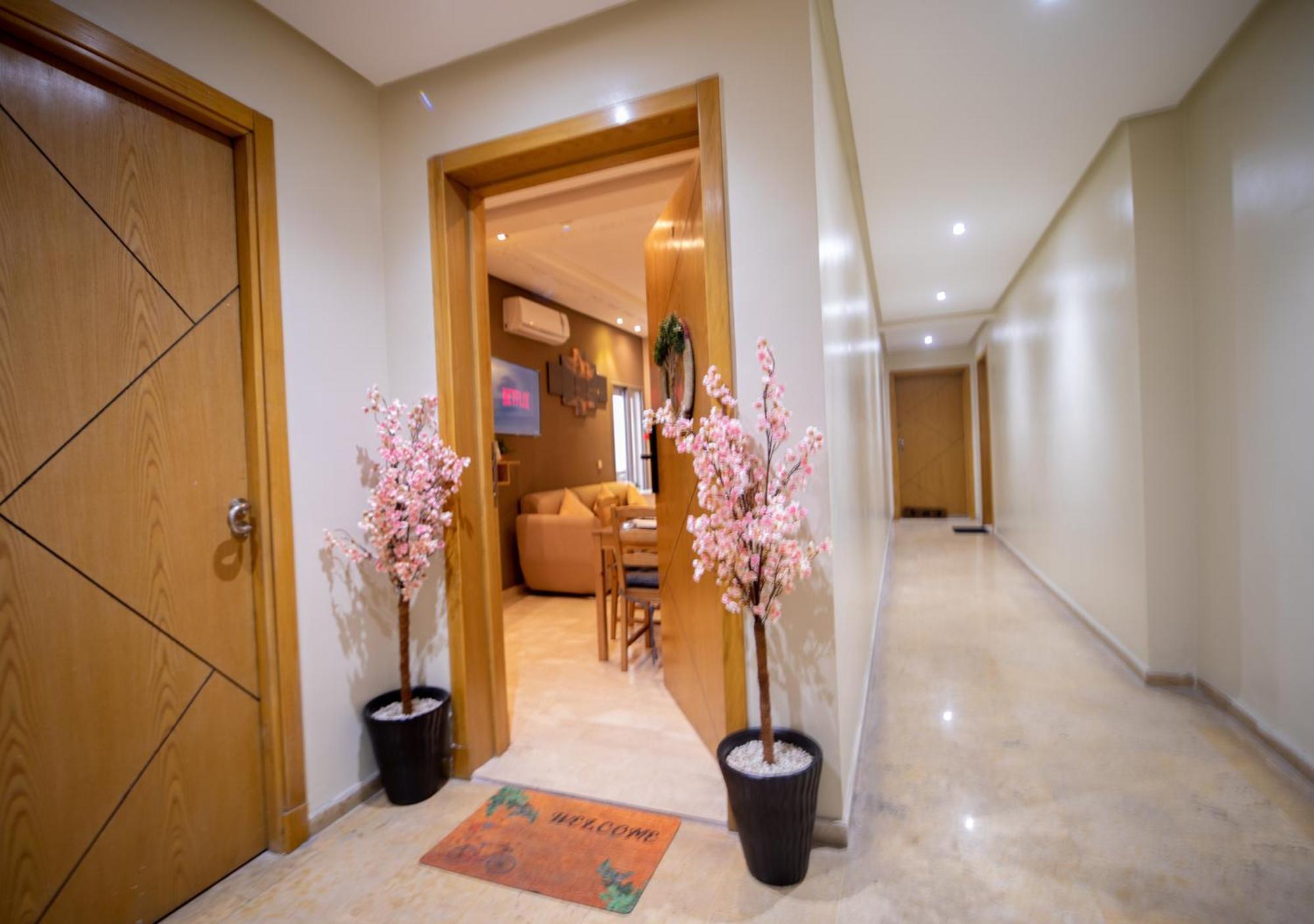 R101- Cosy And Stylish Apartment With King Size Bed- Belvedere الدار البيضاء المظهر الخارجي الصورة
